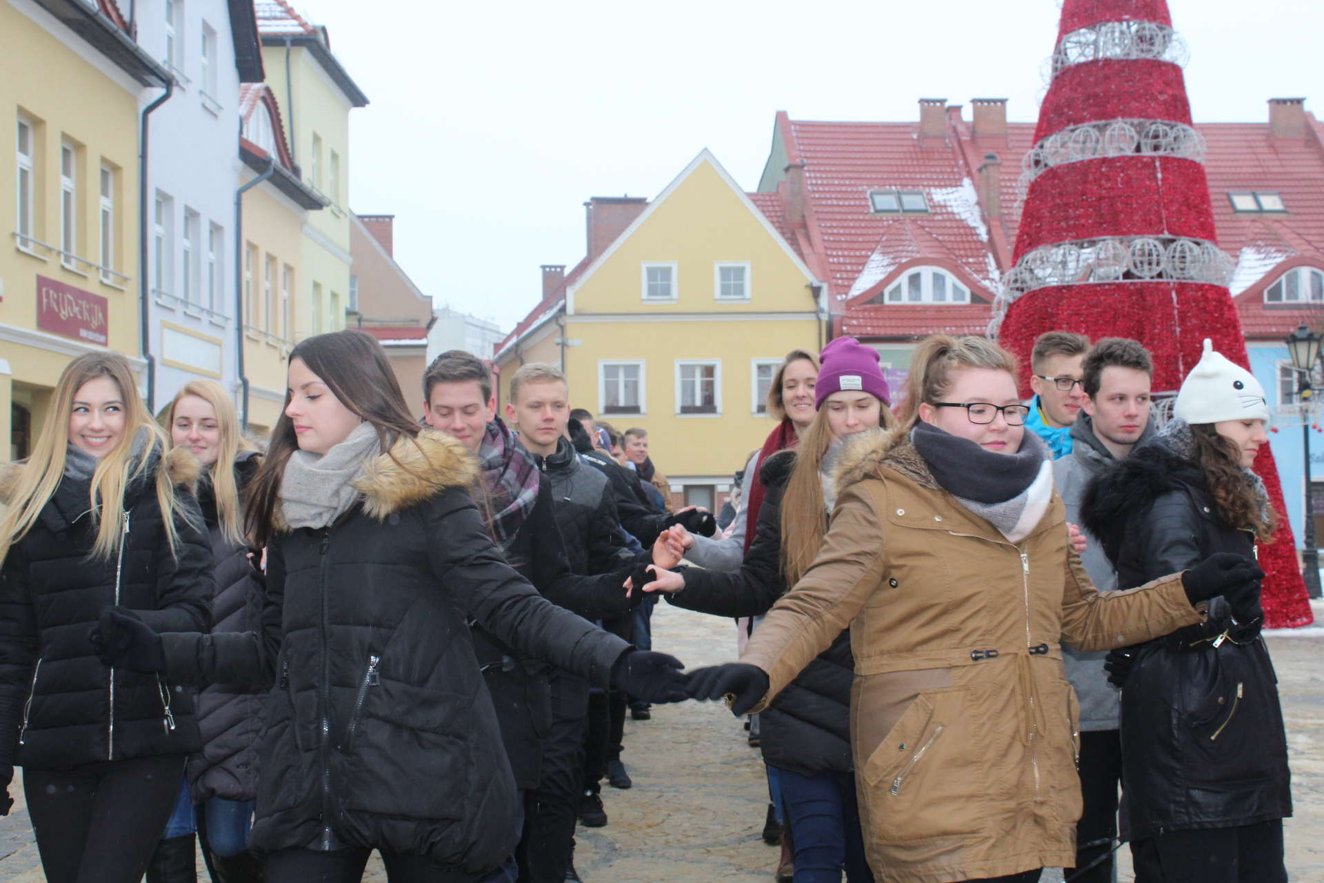 LEGNICA. Hycel rozpoczyna łapankę