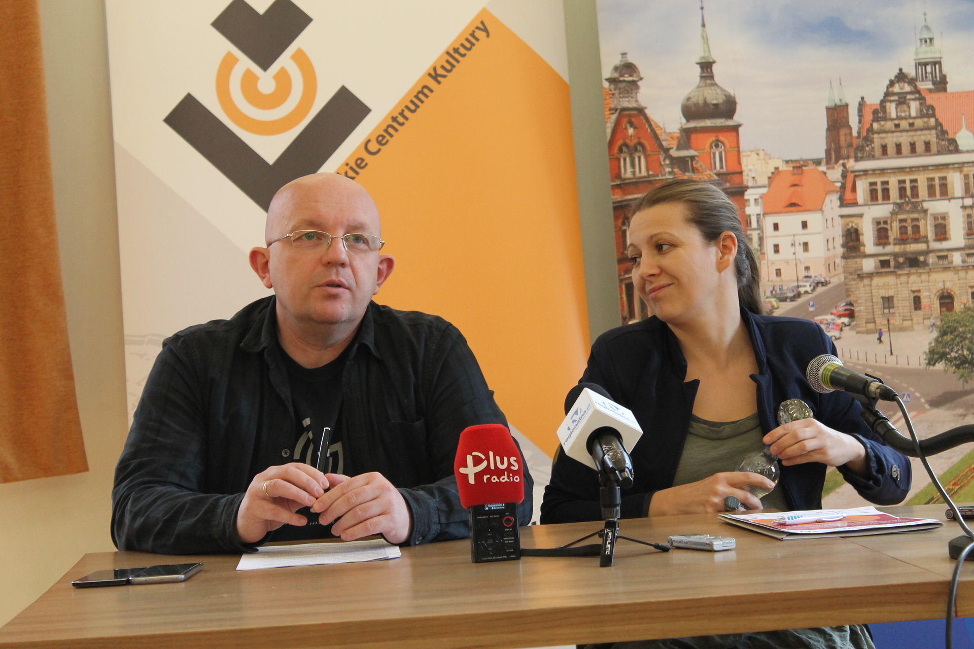 LEGNICA. Ten pomnik to świadectwo ślepej uległości