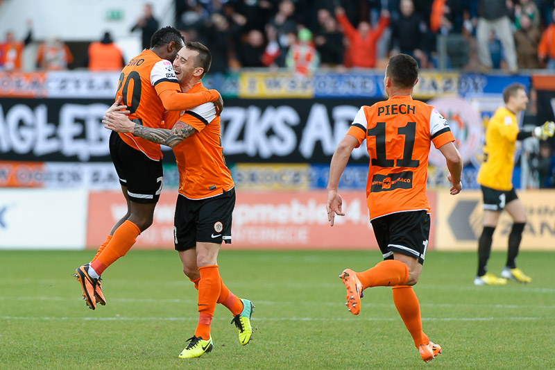 LUBIN. Zabójcza końcówka! Zagłębie pokonuje Wisłę!