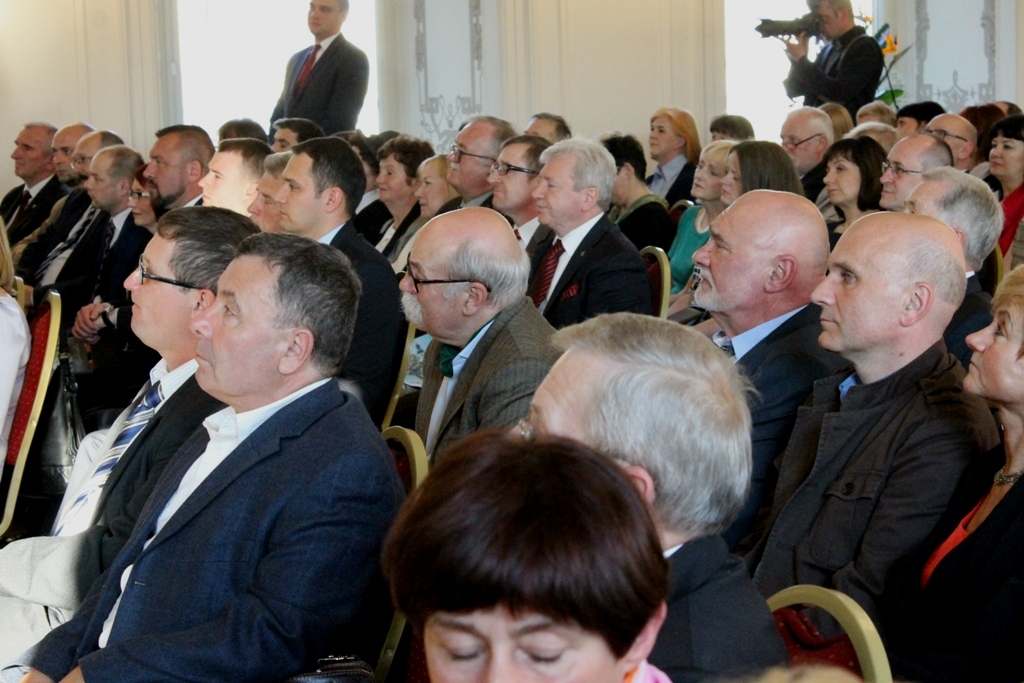 LUBIN. Zaatakował nożem rodziców