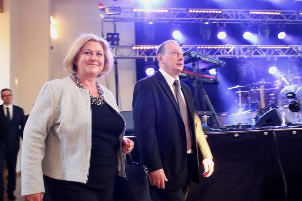 LEGNICA. Flaga na maszt