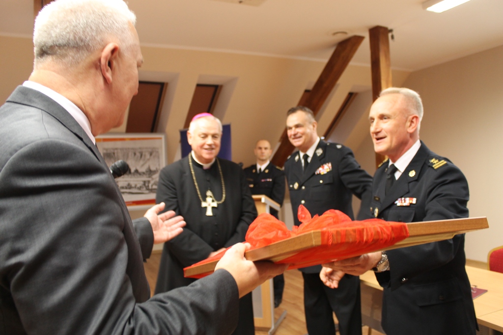 GŁOGÓW. Będą odszkodowania za roztopiony asfalt