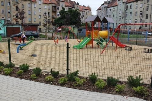 LUBIN. Szczudlarze i bańki mydlane na finał festiwalu (FOTO)