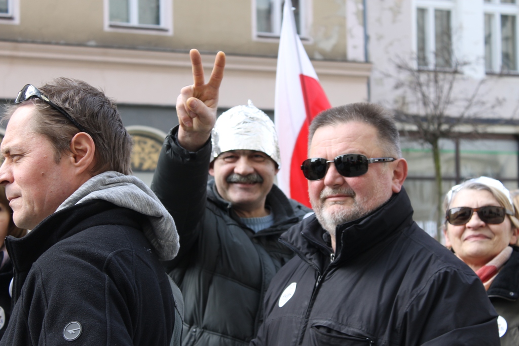 LEGNICA. Chcieli ukraść budkę z kurczakami