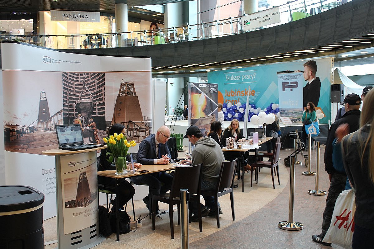 LUBIN. Znaleziono lustrzankę