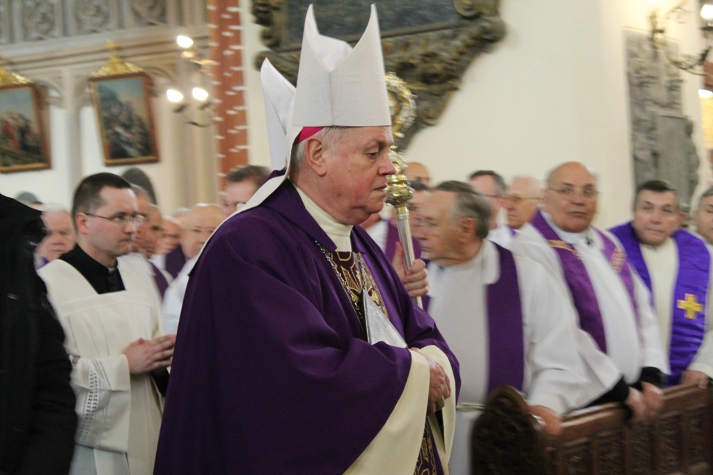 CHOJNÓW. Pijany uciekał przed drogówką