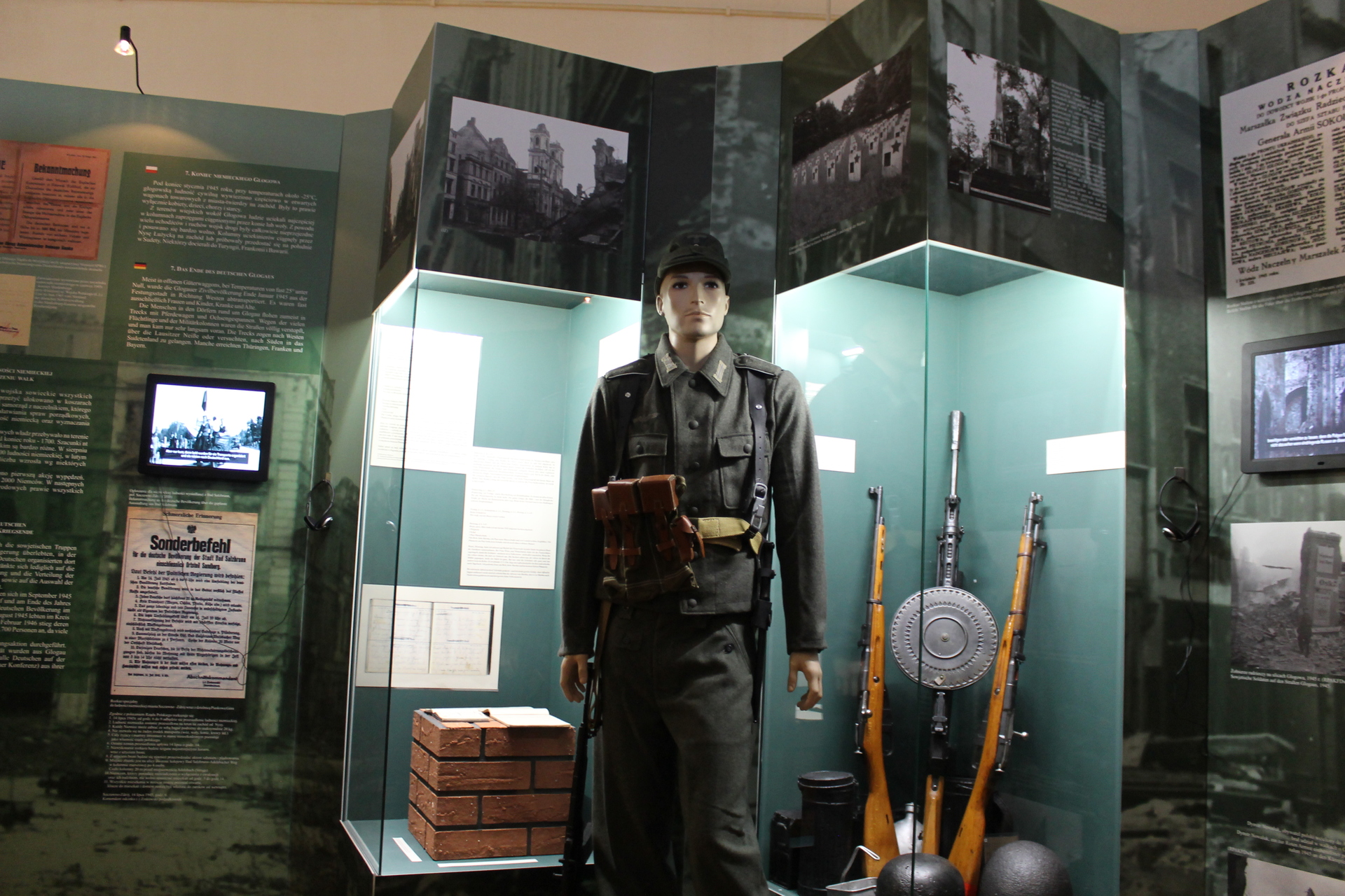 LEGNICA. Owoce zamiast kiełbasy wyborczej