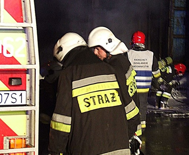 POLKOWICE. Pożar w bloku. Dziecko w szpitalu