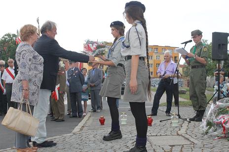 LUBIN. Przekazali sprzęt do ambulansu