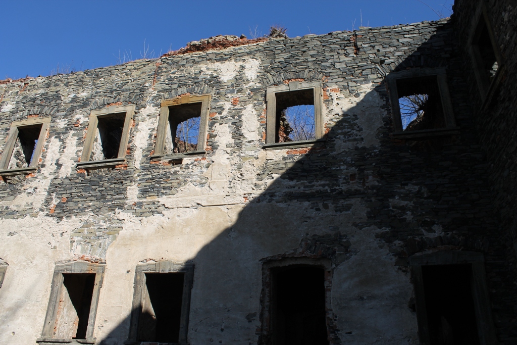 POLKOWICE/LUBIN. Zawalili urzędnicy, ucierpiało niemowlę