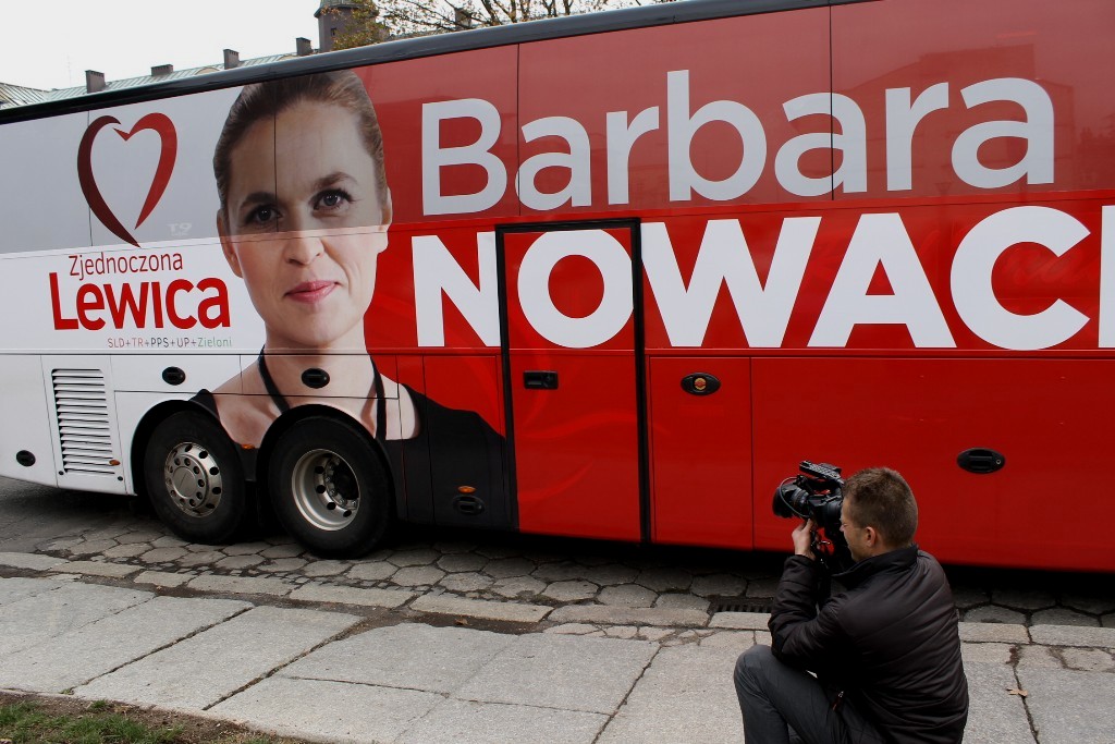 LUBIN. Lubinianie dekorują groby