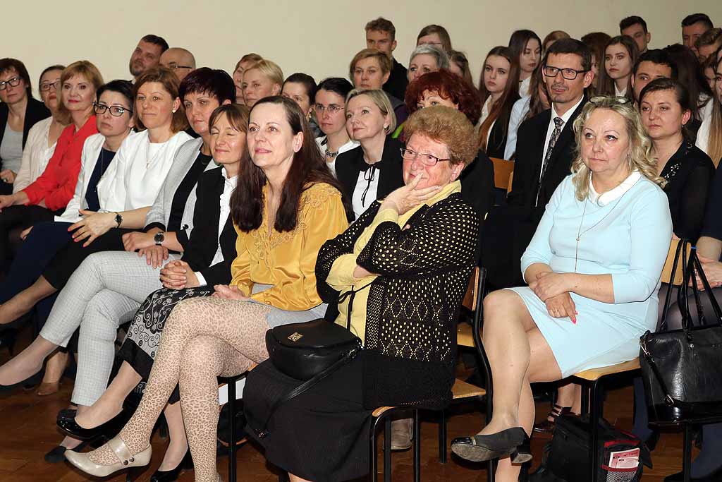 LEGNICA. Na konwencie SLD Krzakowski mówi STOP spółdzielniom