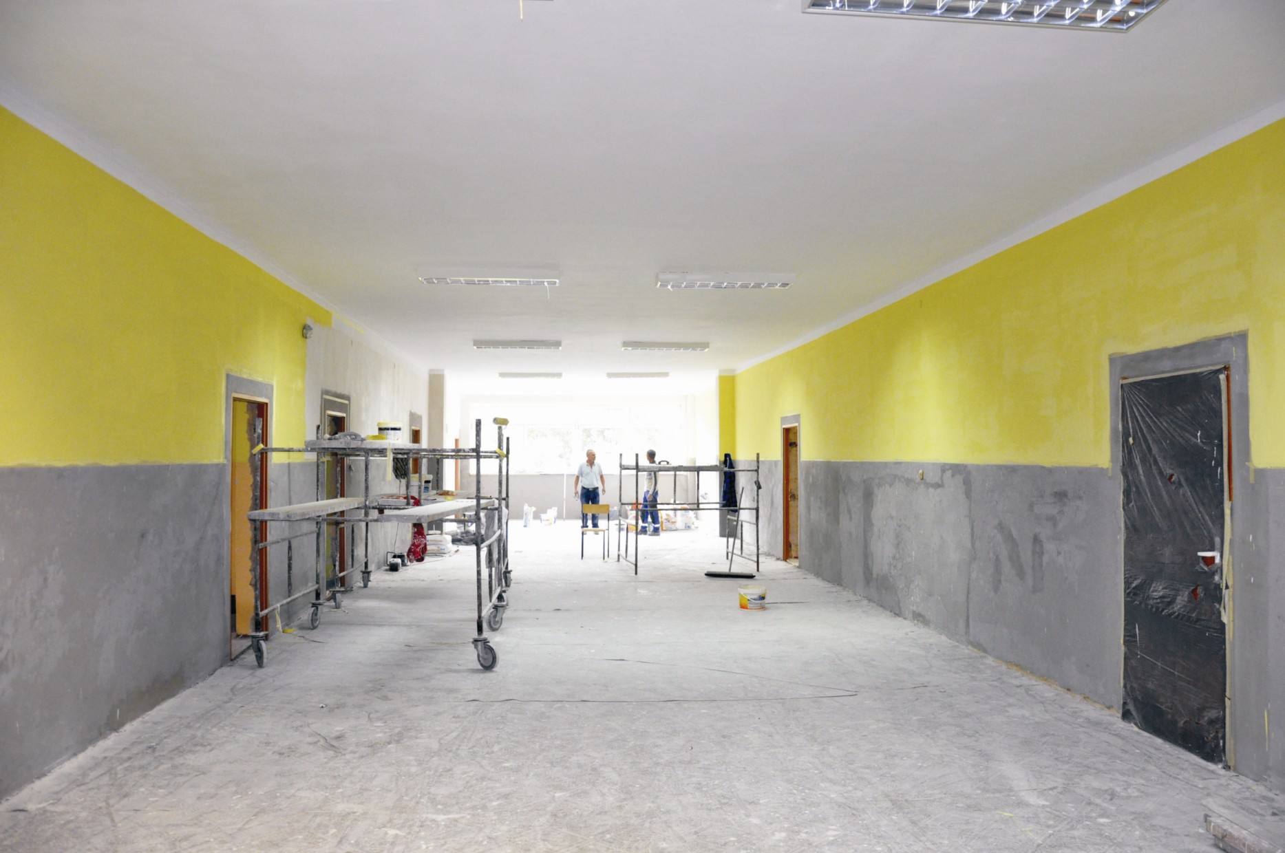 JAWOR. Remont gimnazjum na półmetku