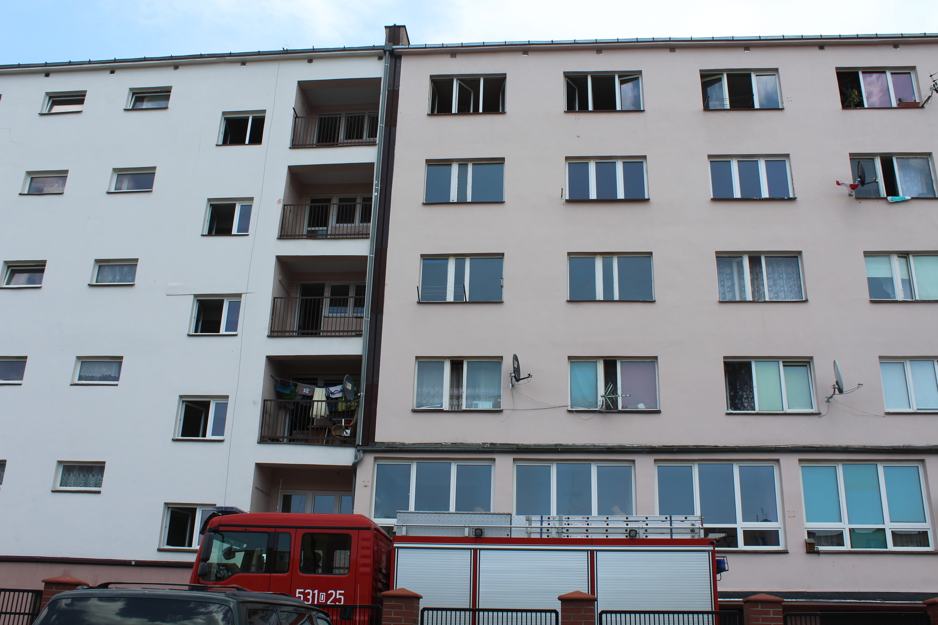 POLKOWICE. Kamery w wieżowcach przy ul. Hubala przeciwko wandalom