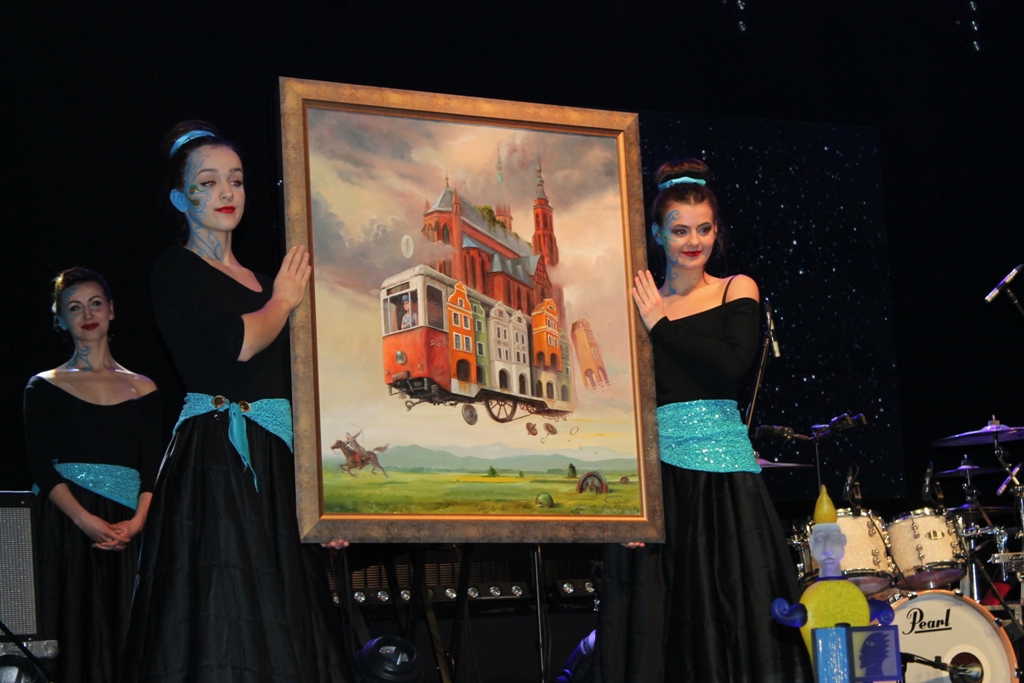 LEGNICA. Ratowali ranną staruszkę