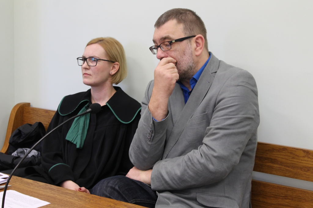 LEGNICA. Nie ma żartów na FB. Krzakowski pokonał Głomba