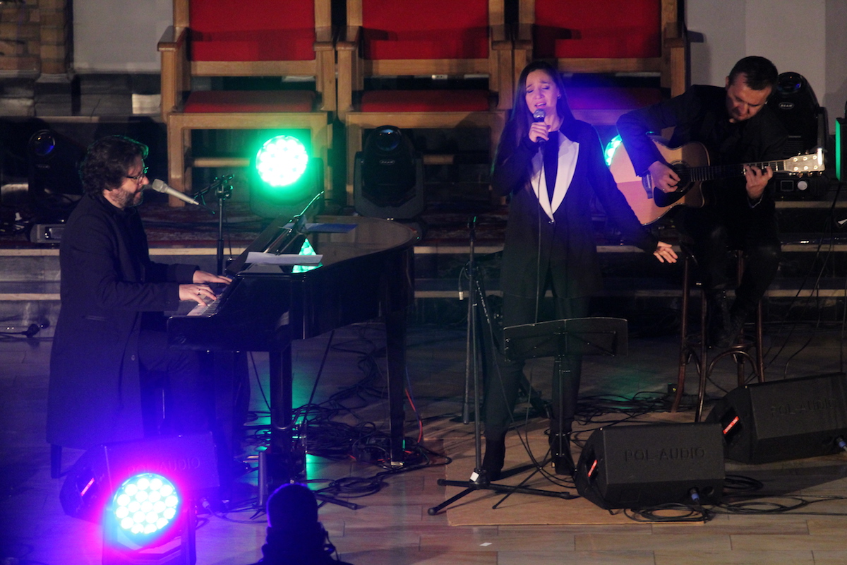 LEGNICA. Biskup zaprasza na wigilię