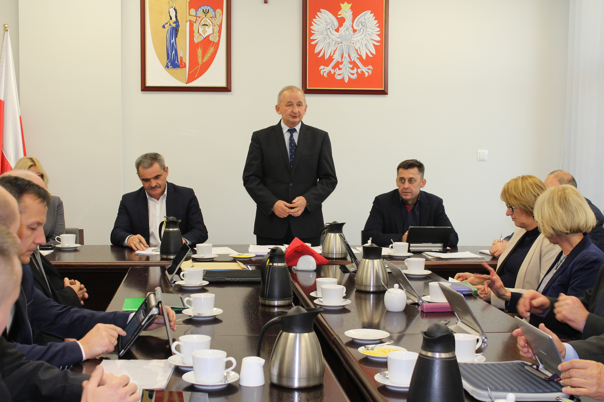 GRĘBOCICE. Radni gminy z tabletami