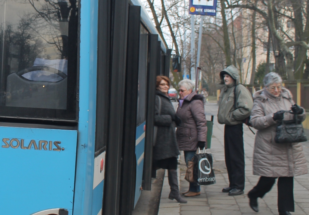 LEGNICA. Autobus dla pracowników LSSE
