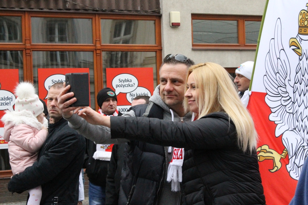 LEGNICA. Konwój z darami gotowy do wyjazdu (FOTO)