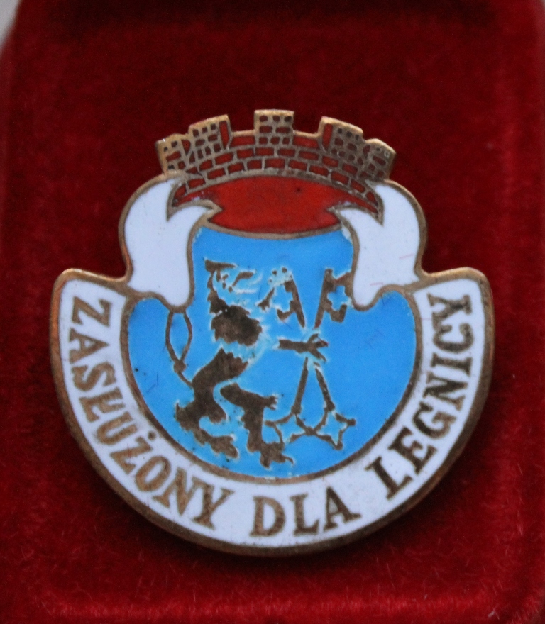 LEGNICA. Radni dewaluują rangę odznaczenia