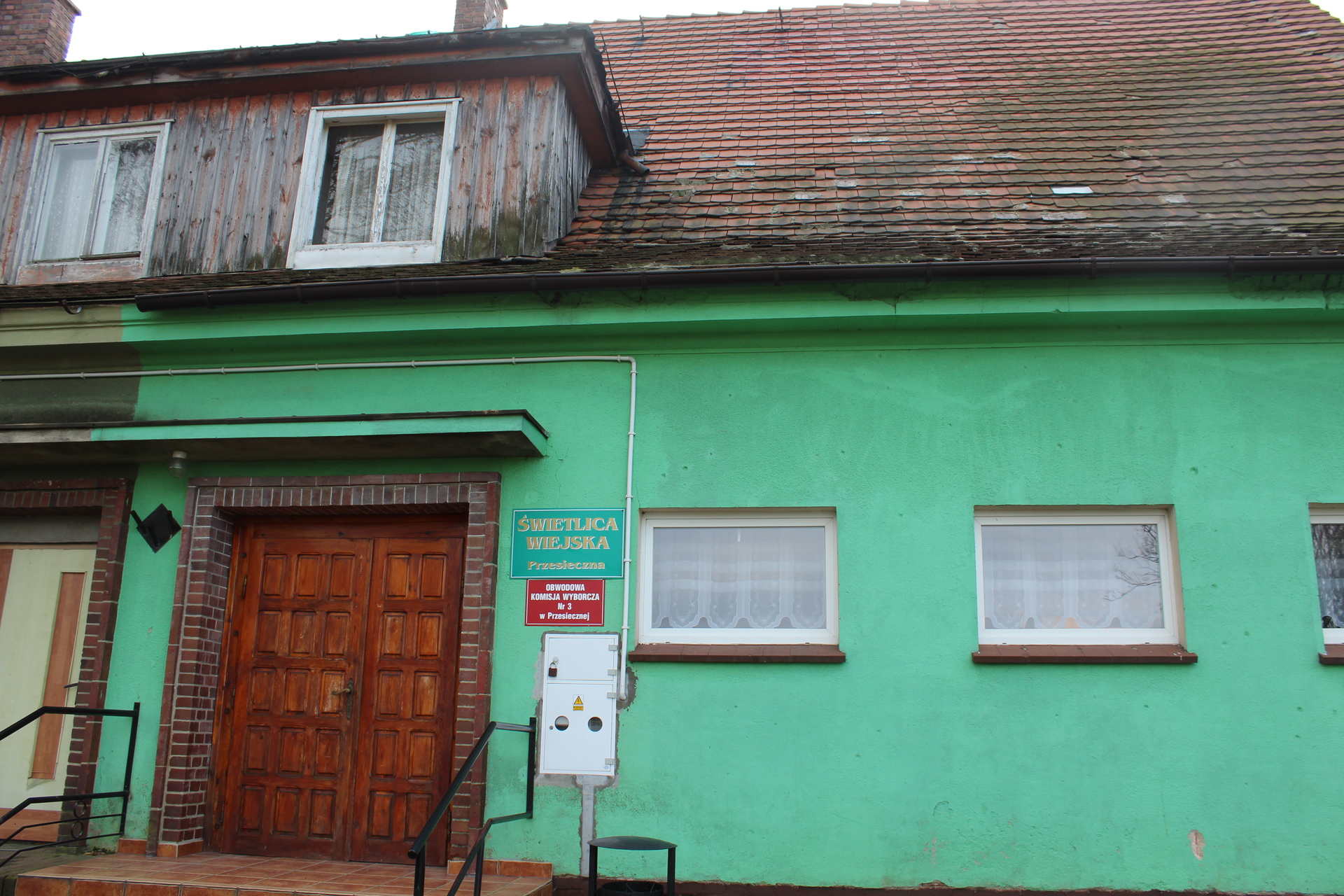 LUBIN. Oddali cześć ofiarom katastrofy smoleńskiej (FOTO)