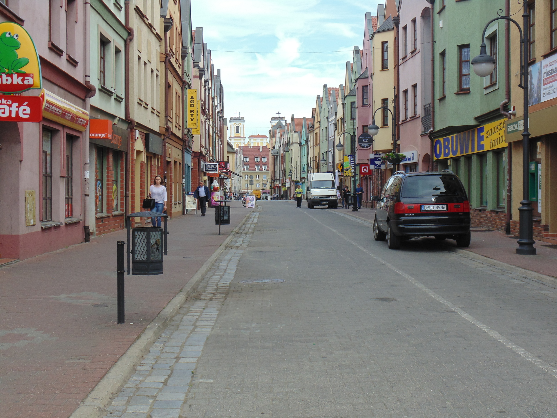 GŁOGÓW. Przy okazji święta miasta z ul. Grodzkiej zniknęły stare gazony. Na zawsze