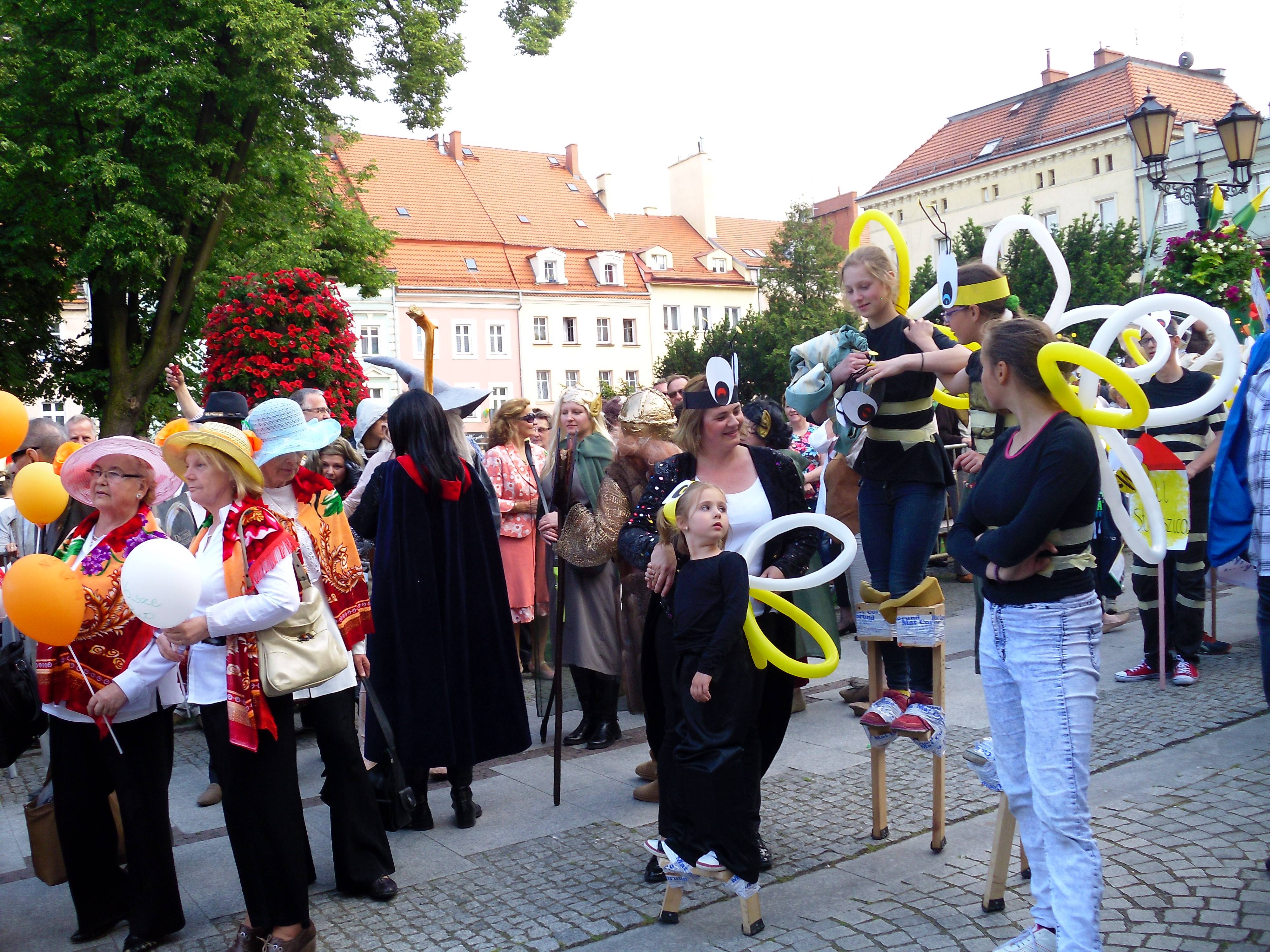 ZŁOTORYJA. Pszczoły najlepszą grupą korowodową