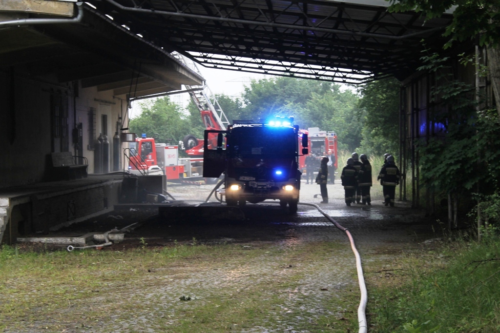 LEGNICA. Ogień jeszcze się tli (FOTO)