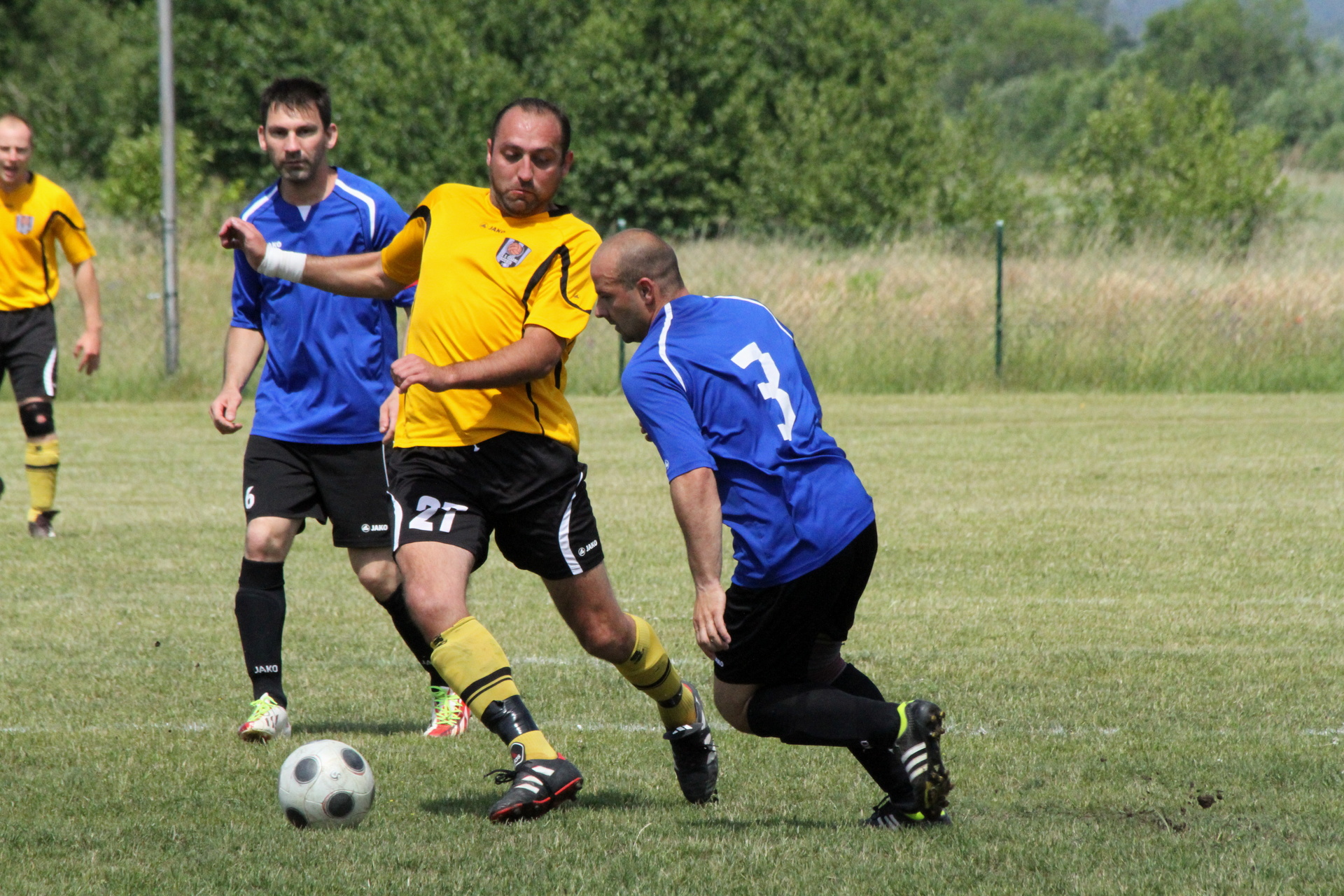 REGION. Relaks znów wygrywa, Grom liderem (FOTO)