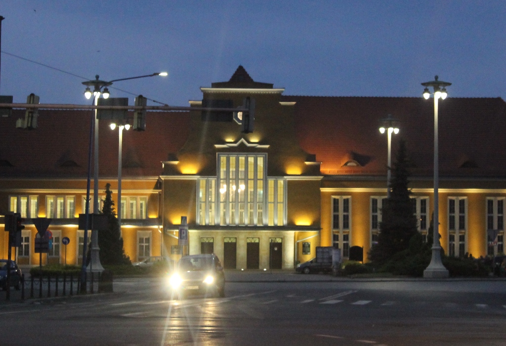 LEGNICA. Kompletnie pijany ranił „tulipanem”