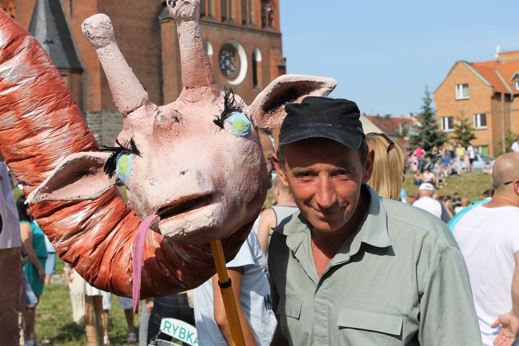 LEGNICA. Błękitna wstęga dla Wesołych Żyraf (FOTO)