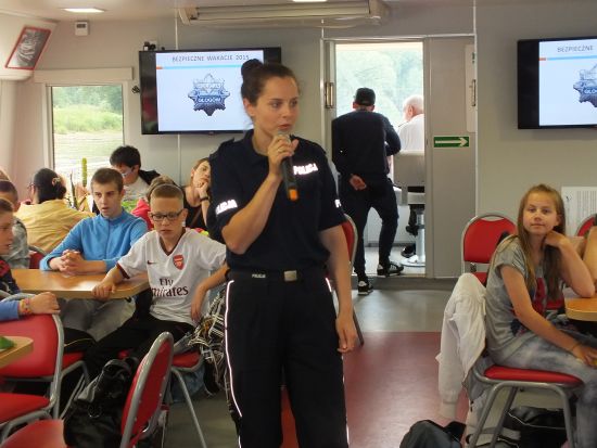 GŁOGÓW. Prelekcja podczas rejsu po Odrze