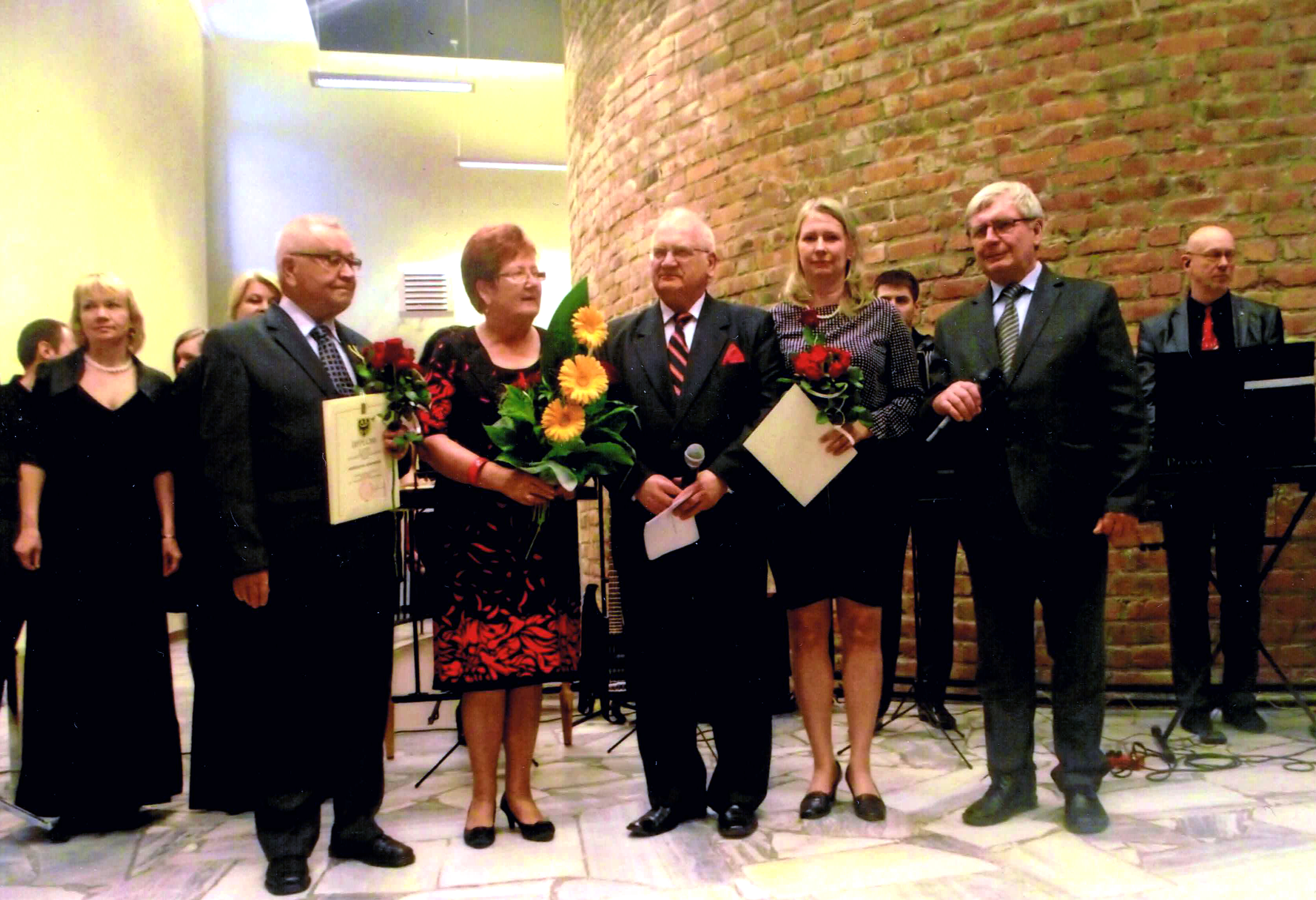 GŁOGÓW. Troje zasłużonych dla województwa otrzymało odznaki