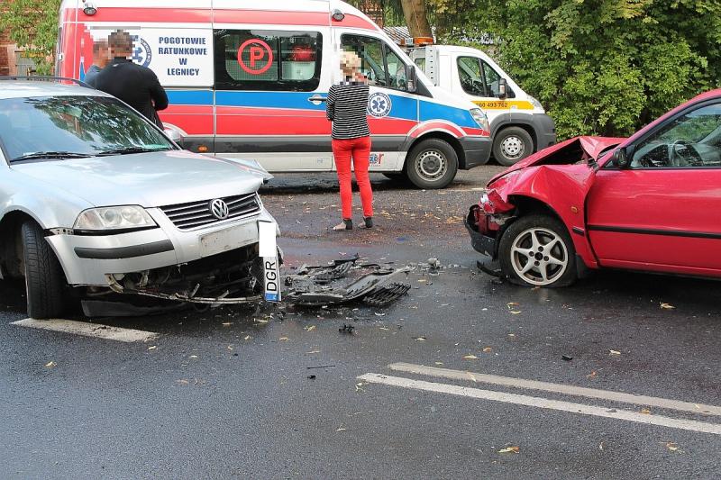 LUBIN. Dwa auta zderzyły się przy Małomickiej