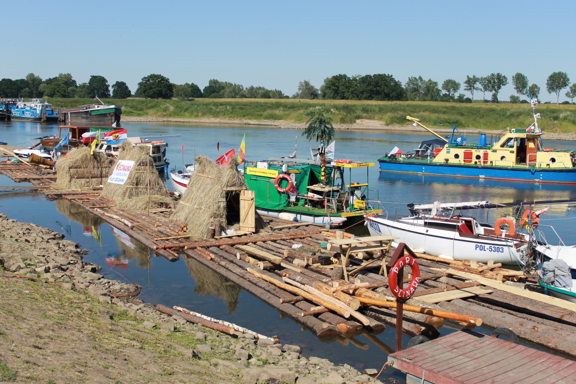 ŚCINAWA. Popłyną tratwą do Szczecina