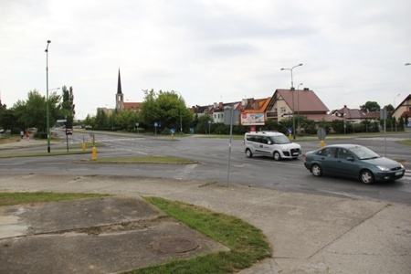 LEGNICA. Nowe rondo na Piekarach. Ma być bezpieczniej