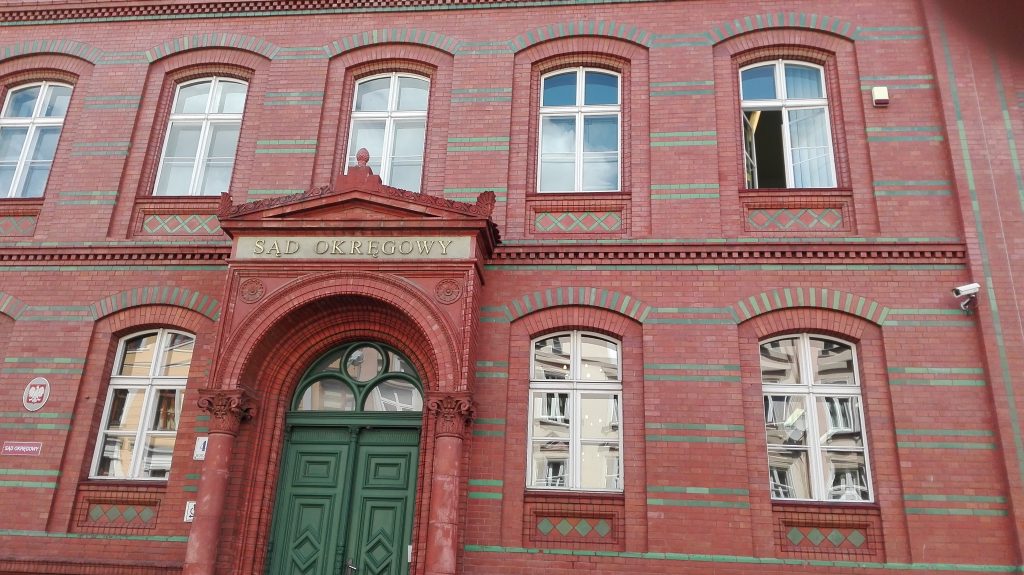 LEGNICA. Bomba w sądzie (WIDEO)