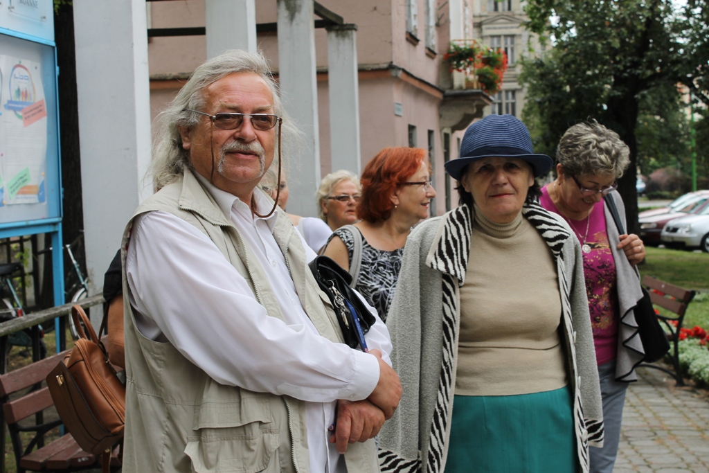 LEGNICA. Seniorzy i uczniowie chcą mieć jak studenci