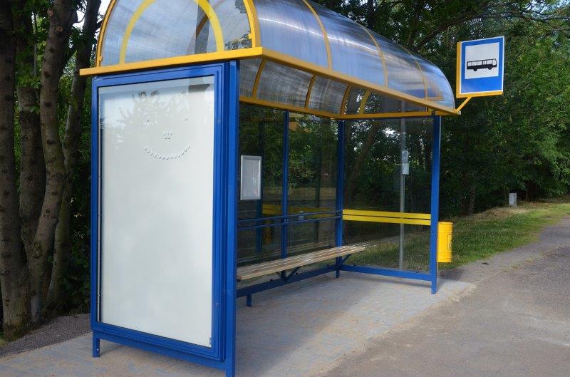 JAWOR. Nowa wiata przystankowa. Będą następne.