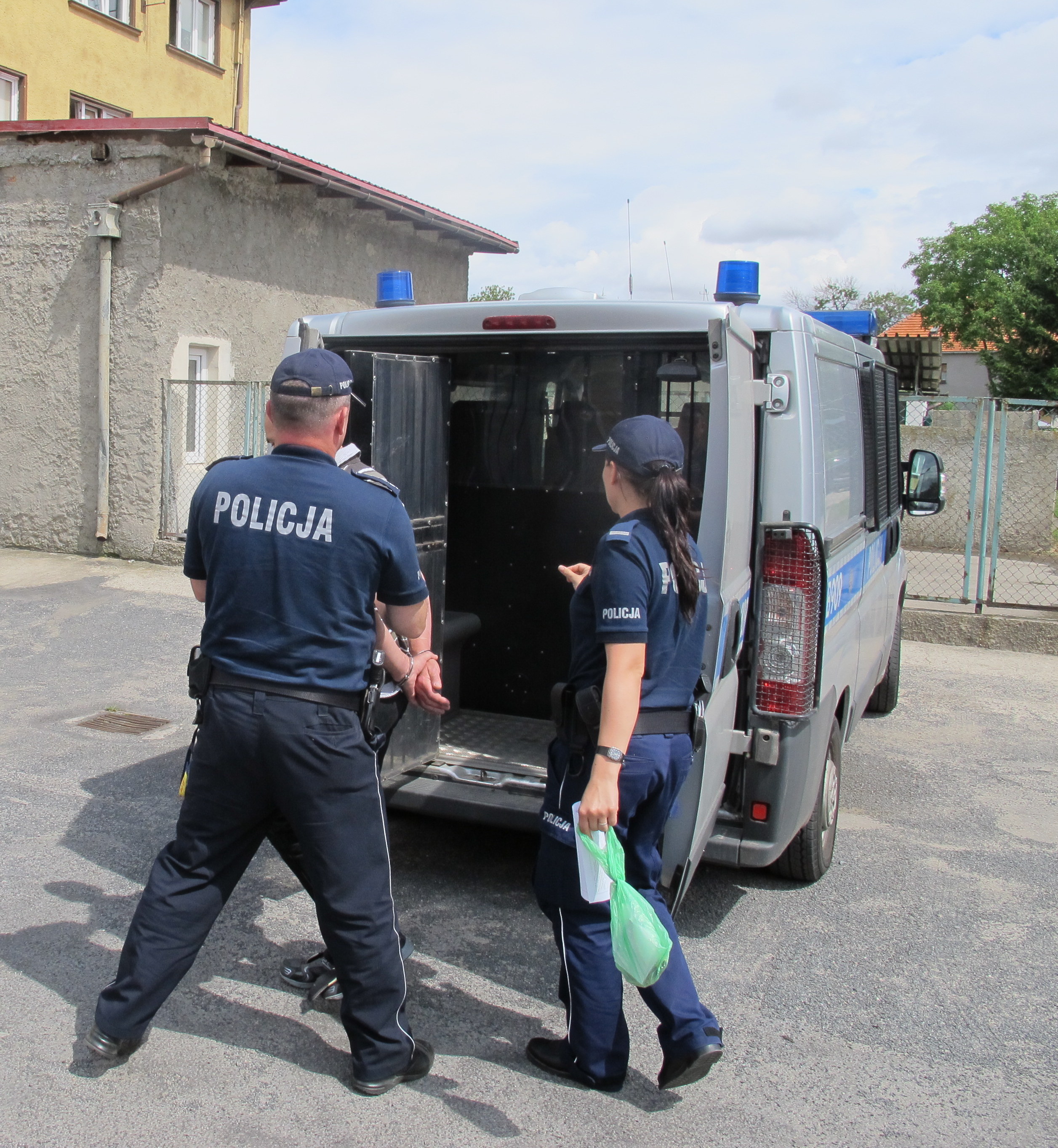 BOLKÓW. Podpalacze w rękach policji