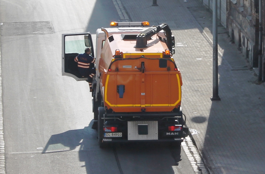 LEGNICA. Jedni oszczędzają, inni polewają