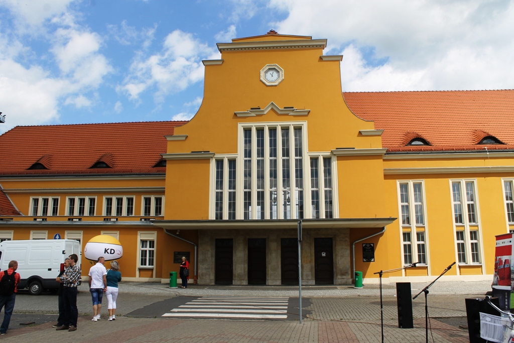 LEGNICA. Pociągi nie jeżdżą o czasie