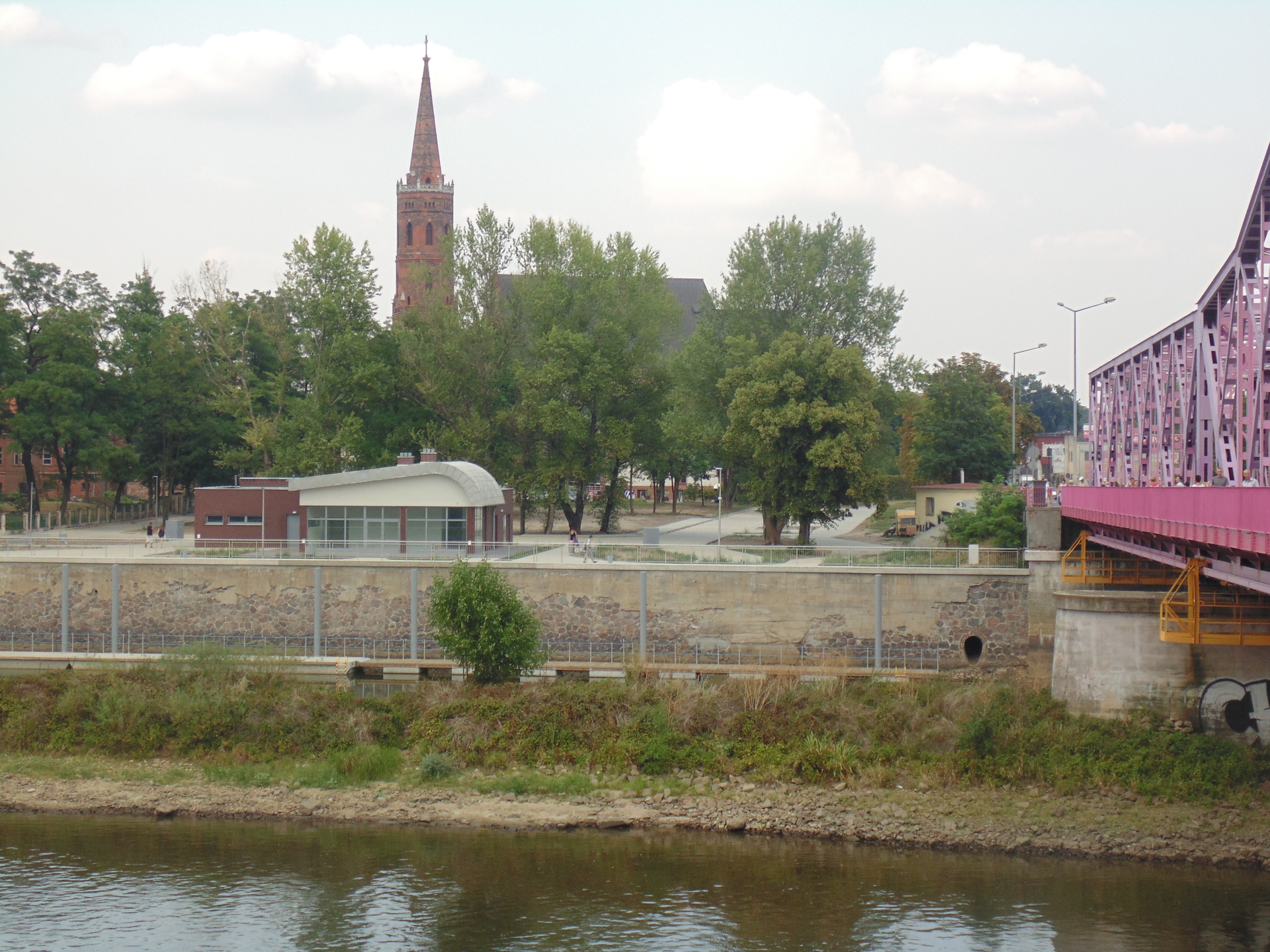 GŁOGÓW. Ostatnie porządki na nowej przystani
