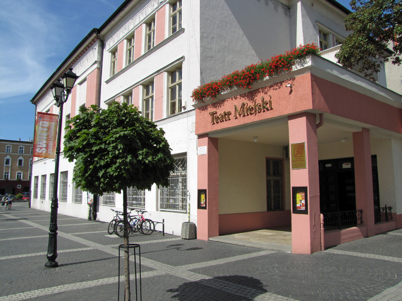 JAWOR. Kulturalna rezygnacja