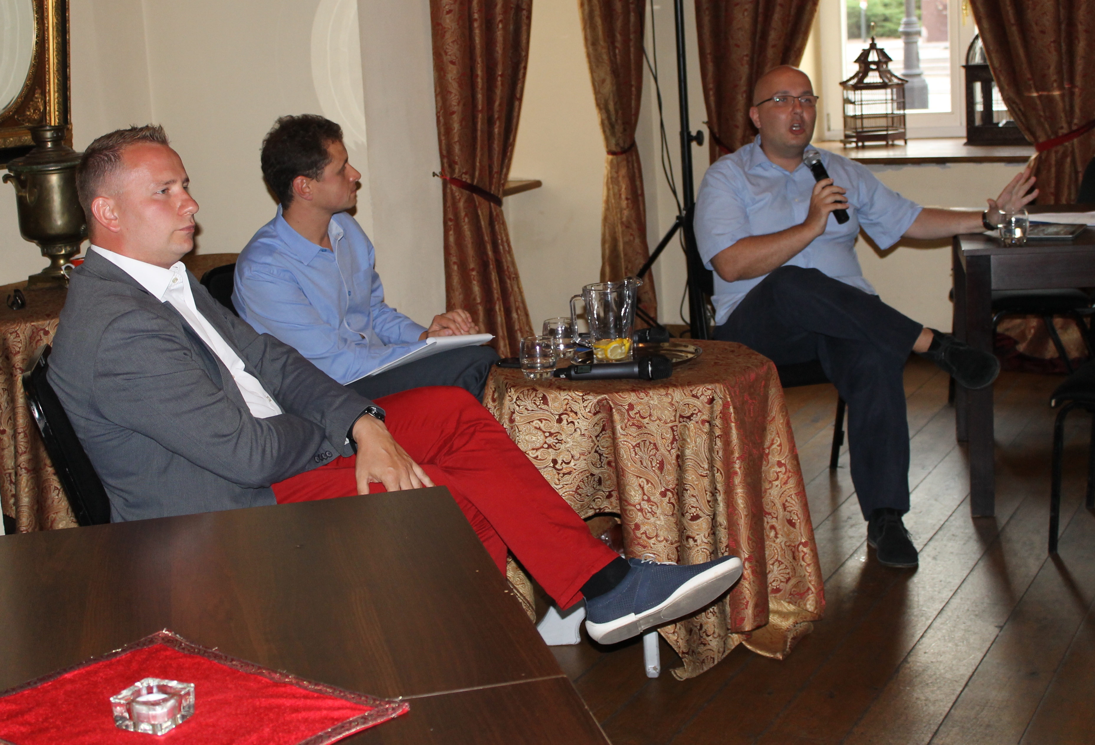 LEGNICA. Referendalne pustki