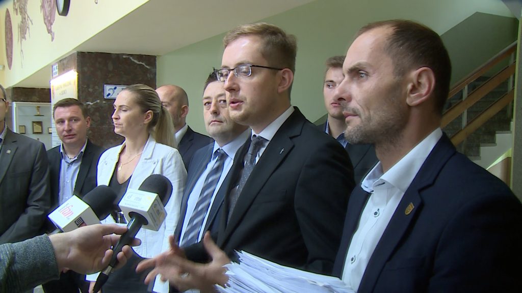 LEGNICA. „Kukizowcy” zarejestrowali listy wyborcze (WIDEO)