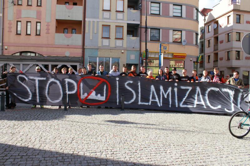 GŁOGÓW. Manifestacja na głogowskim rynku (FOTO)