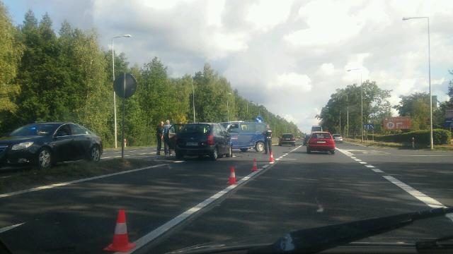 LUBIN/POLKOWICE. Uderzył w renault podczas zawracania