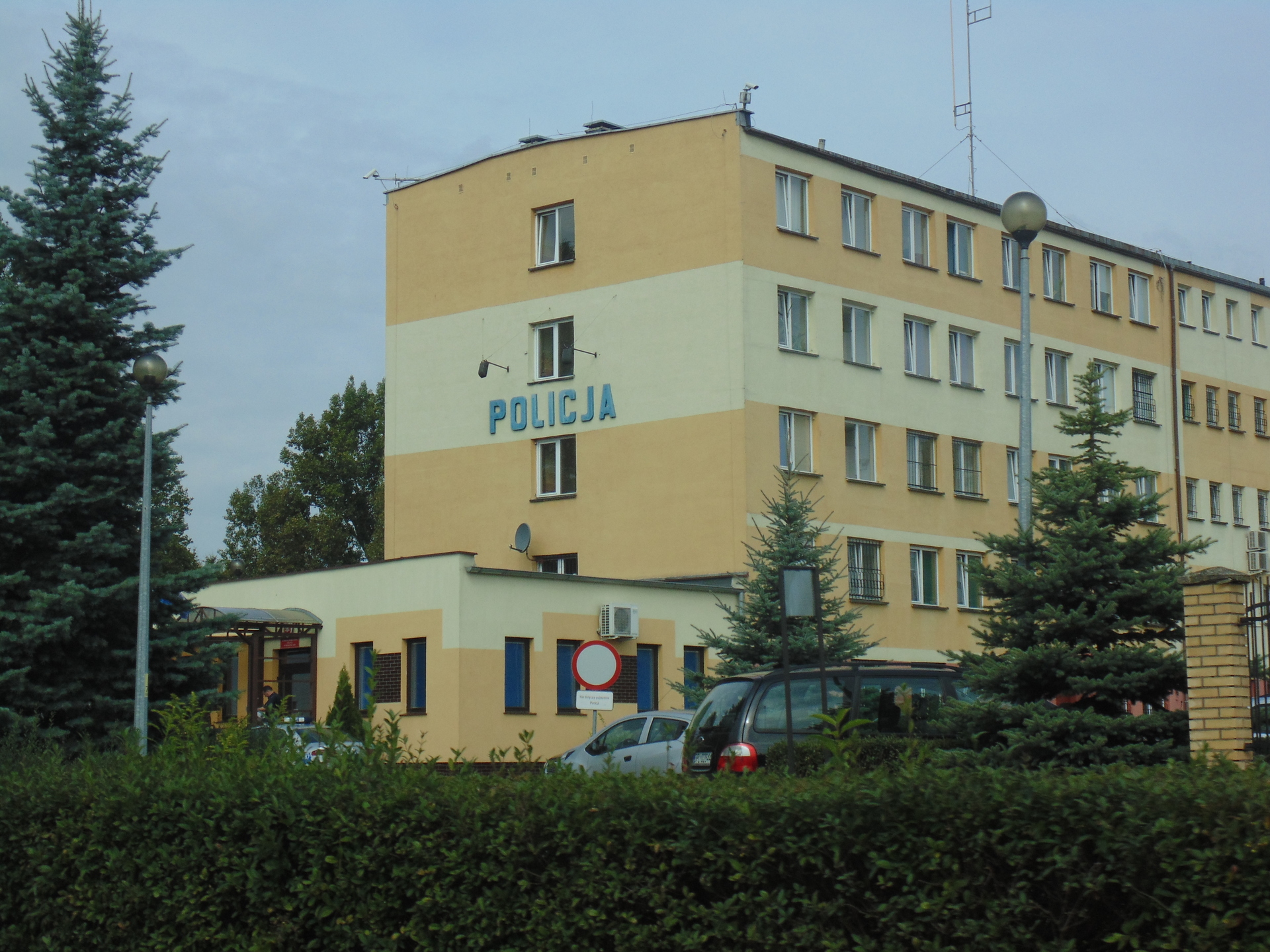 POLKOWICE. Ukradli akumulatory i sterowniki